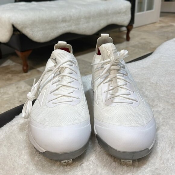 Mizuno Dominant Knit Women's Metal Fastpitch Softball Cleat - Picture 6 of 12